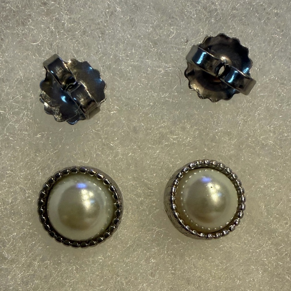 Elegant Silver Pearl Stud Earrings Marked 1s